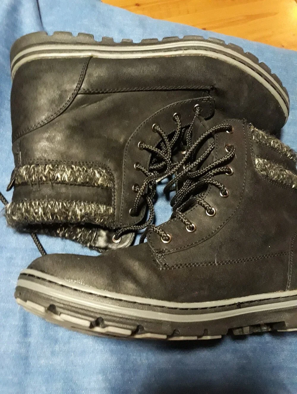 black cuffed boots size 10